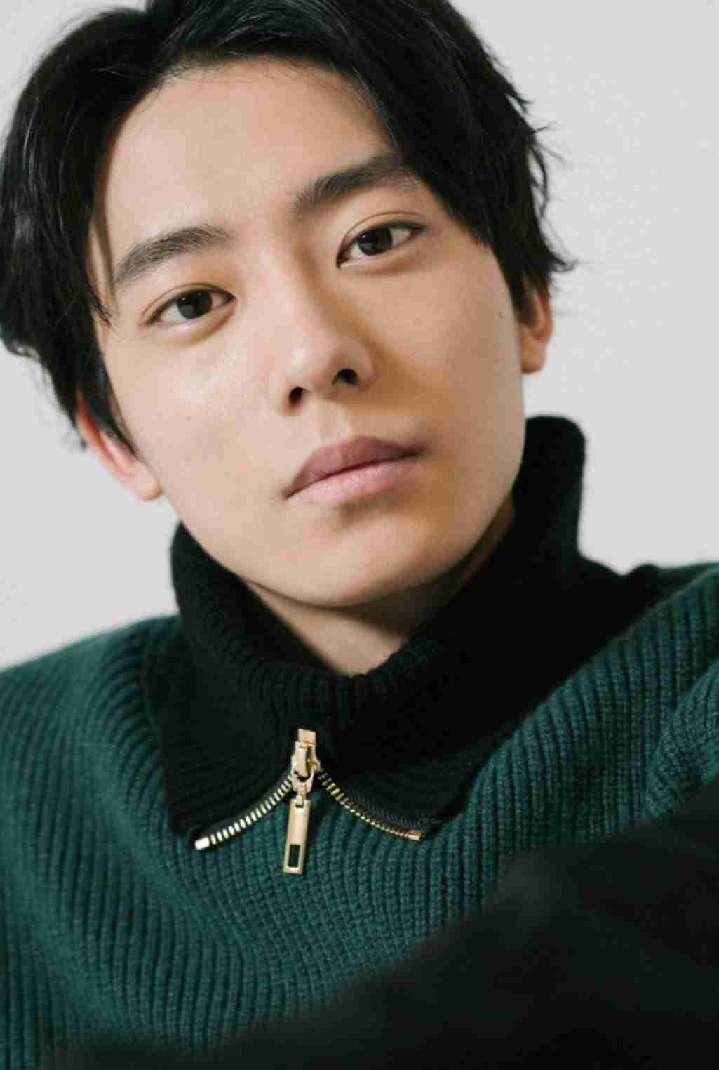 伊藤健太郎 主演舞台の打ち上げで見せた「一服」姿 破局報道もいまは“女断ち”仕事モード