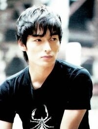 草なぎ剛「芸能界30年、テレビとの距離感が変わって。世間からの評価は気にしない。これからは楽しみながら老いに抗いたい」
