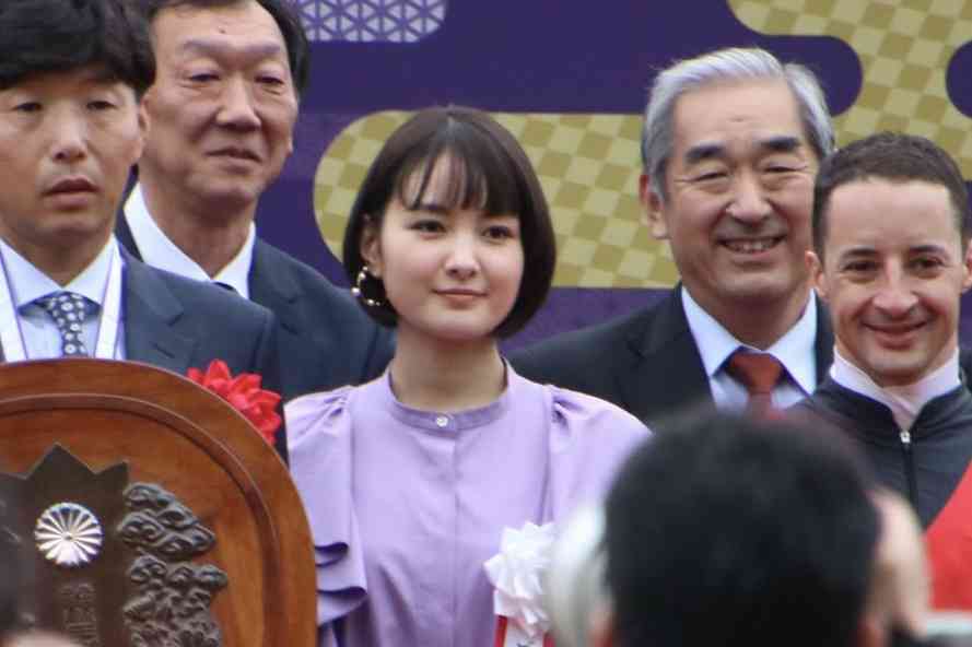 丸顔に似合う髪型