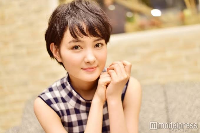 丸顔に似合う髪型