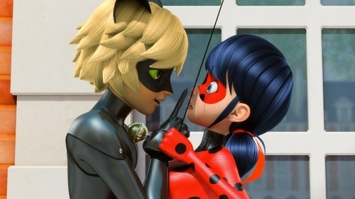 2次元キャラのラブラブなシーン