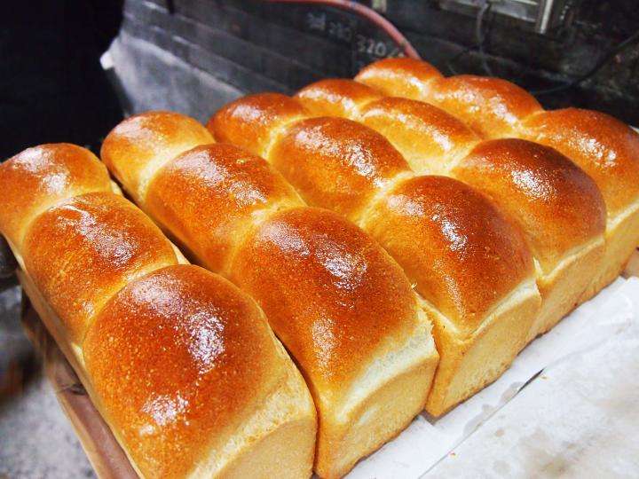 食べたい食べ物の名前を書くと、その食べ物の美味しいお店を教えてくれるトピ