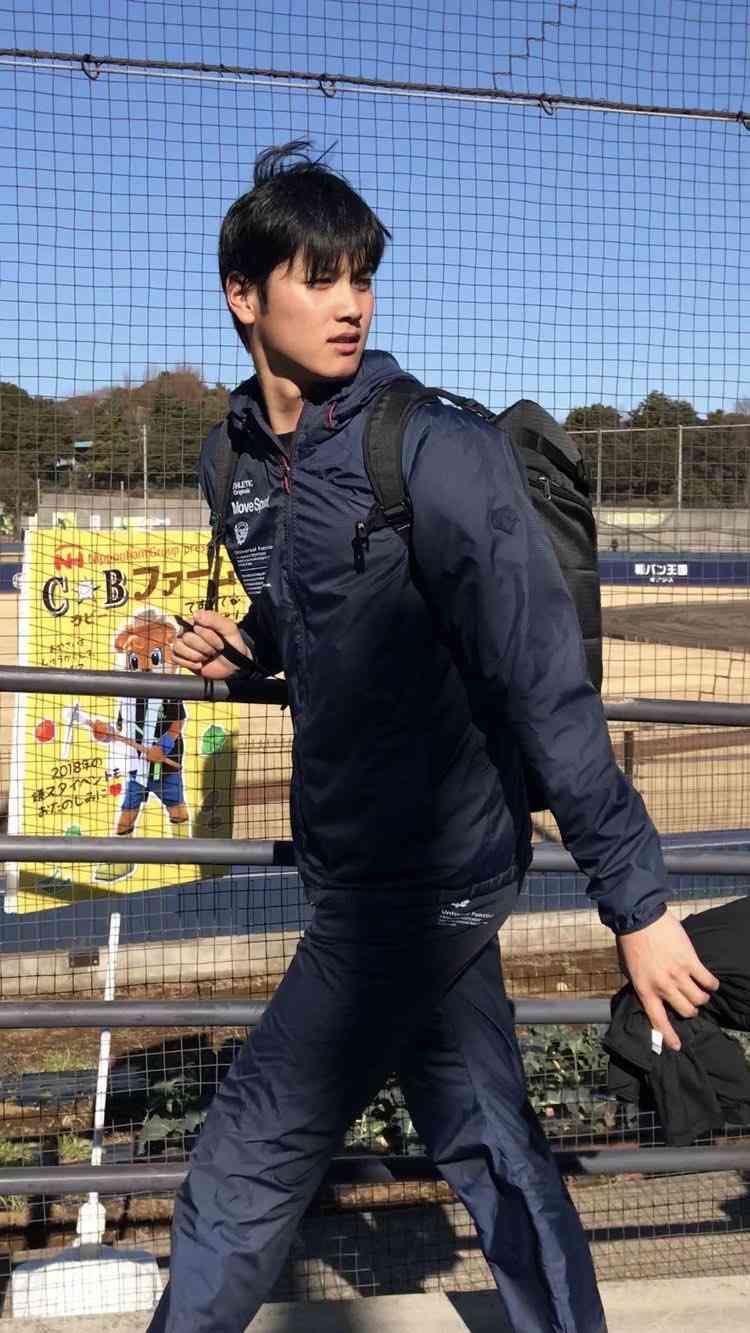 【WBC】侍ジャパン イタリアを破って準決勝進出！大谷翔平 5回途中2失点の力投、岡本が3点弾含む5打点の大活躍　