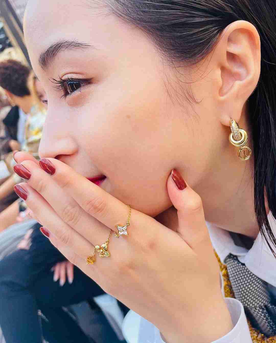 広瀬すず、ドアップ横顔ショットが「どんだけ可愛いねん」「世界に誇れる日本の女優」と話題沸騰