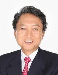 平手友梨奈:「クラフトボス」新CMで“宇宙人ヒラテ”に ジョーンズから「この惑星で、ヒラテに叱られるのはうれしい」