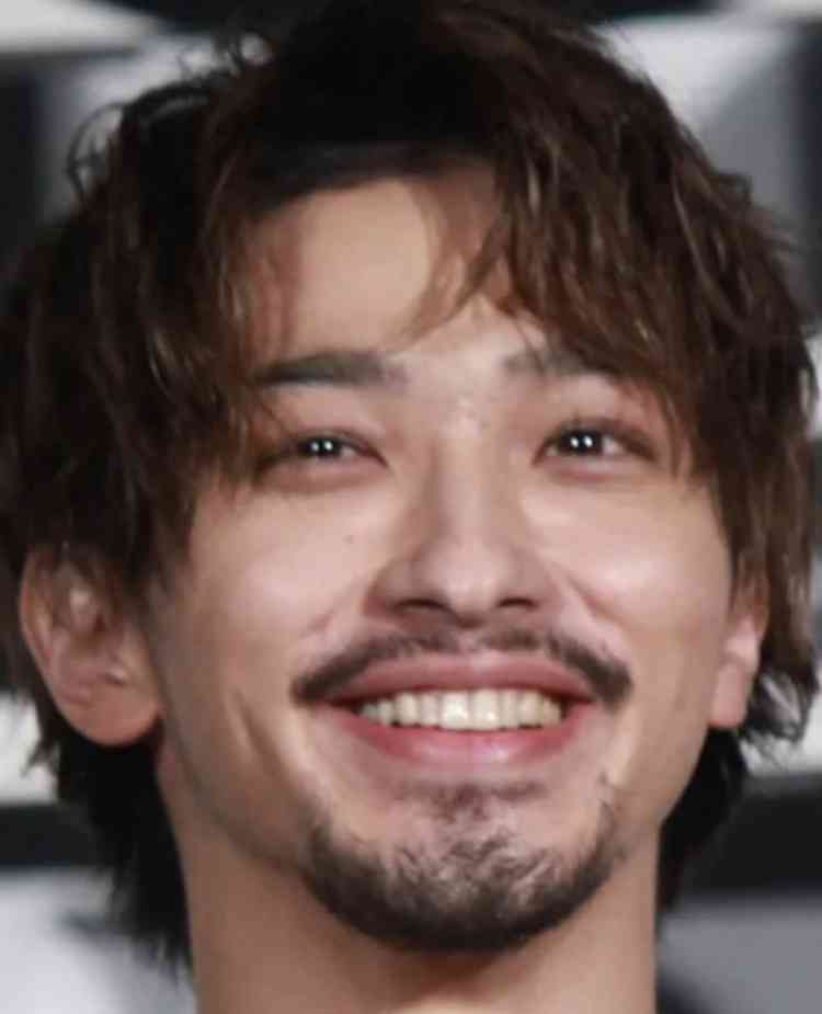 横浜流星、自身の顔は“特徴がない” 自然に上がるまつげは「好きではなかった」