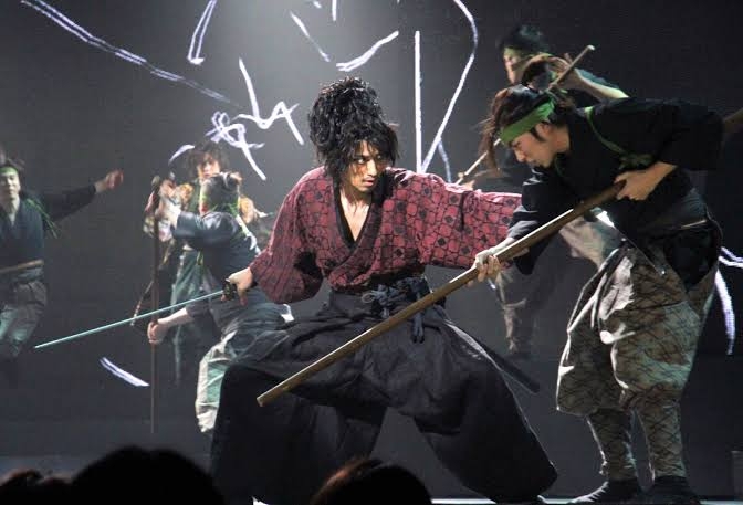 横浜流星、自身の顔は“特徴がない”　自然に上がるまつげは「好きではなかった」