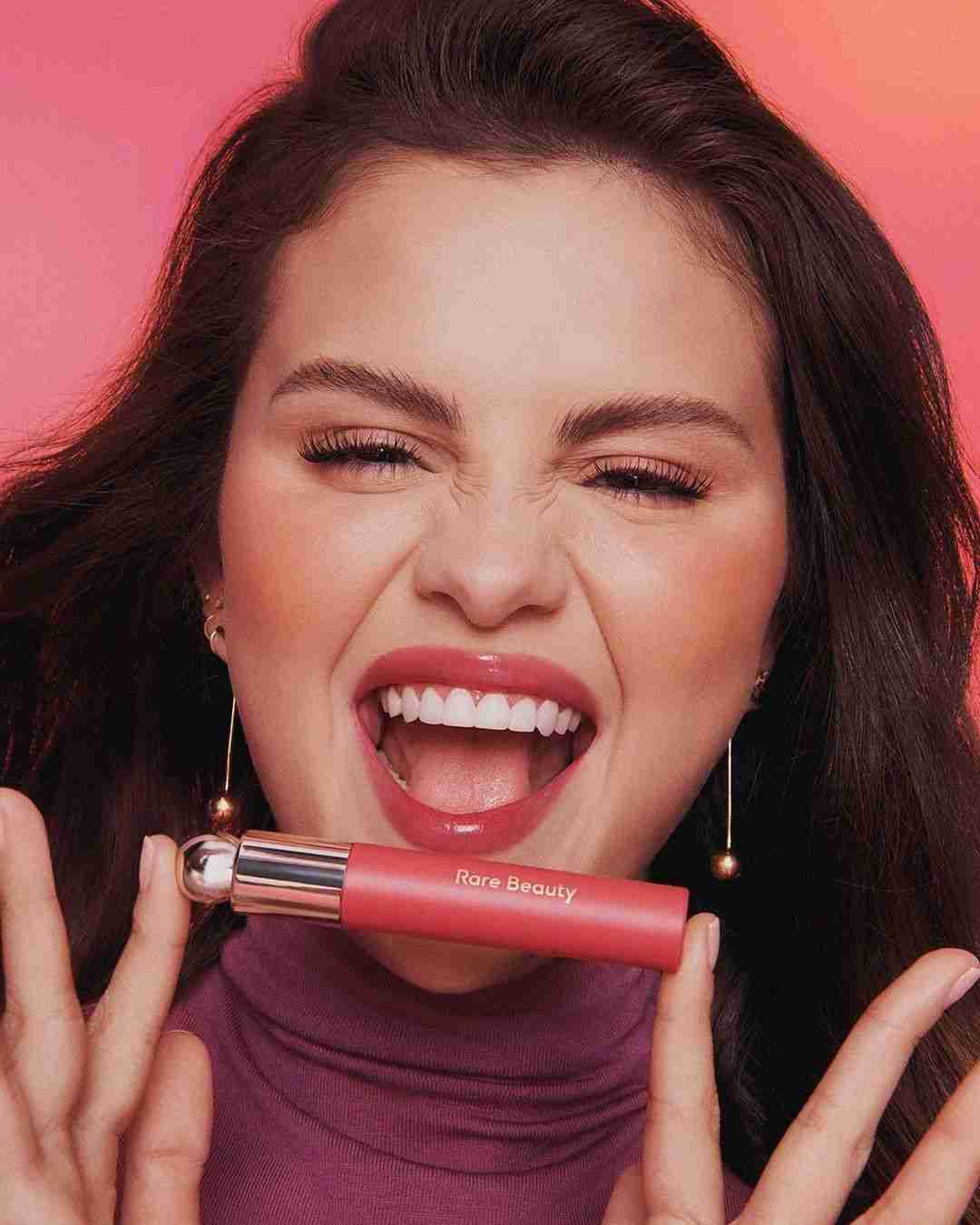 セレーナ・ゴメス、二重あごショットを堂々公開!「ありのままが素敵」「本当の美しさに加工はかなわない」の声 ガールズちゃんねる Girls Channel セレーナ・ゴメス、二重あごショットを堂々公開!「ありのままが素敵」「本当の美しさに加工はかなわない」の声 ガールズちゃんねる Girls Channel