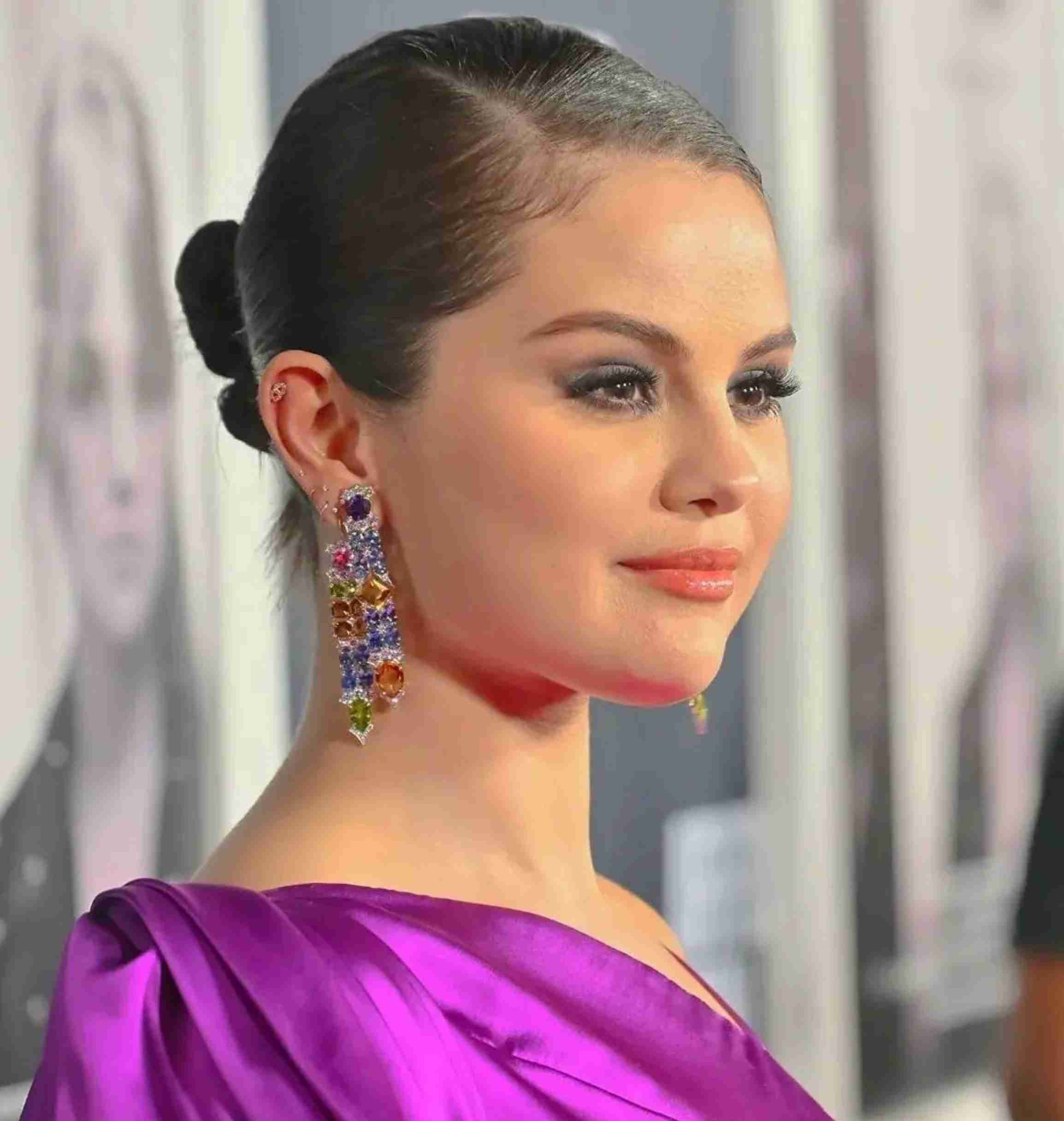 セレーナ・ゴメス、二重あごショットを堂々公開!「ありのままが素敵」「本当の美しさに加工はかなわない」の声 ガールズちゃんねる Girls Channel セレーナ・ゴメス、二重あごショットを堂々公開!「ありのままが素敵」「本当の美しさに加工はかなわない」の声 ガールズちゃんねる Girls Channel