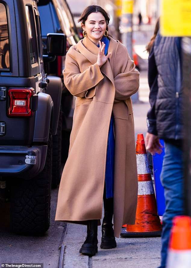 セレーナ・ゴメス、二重あごショットを堂々公開！「ありのままが素敵」「本当の美しさに加工はかなわない」の声