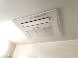 今の時期は外に洗濯を干しますか？
