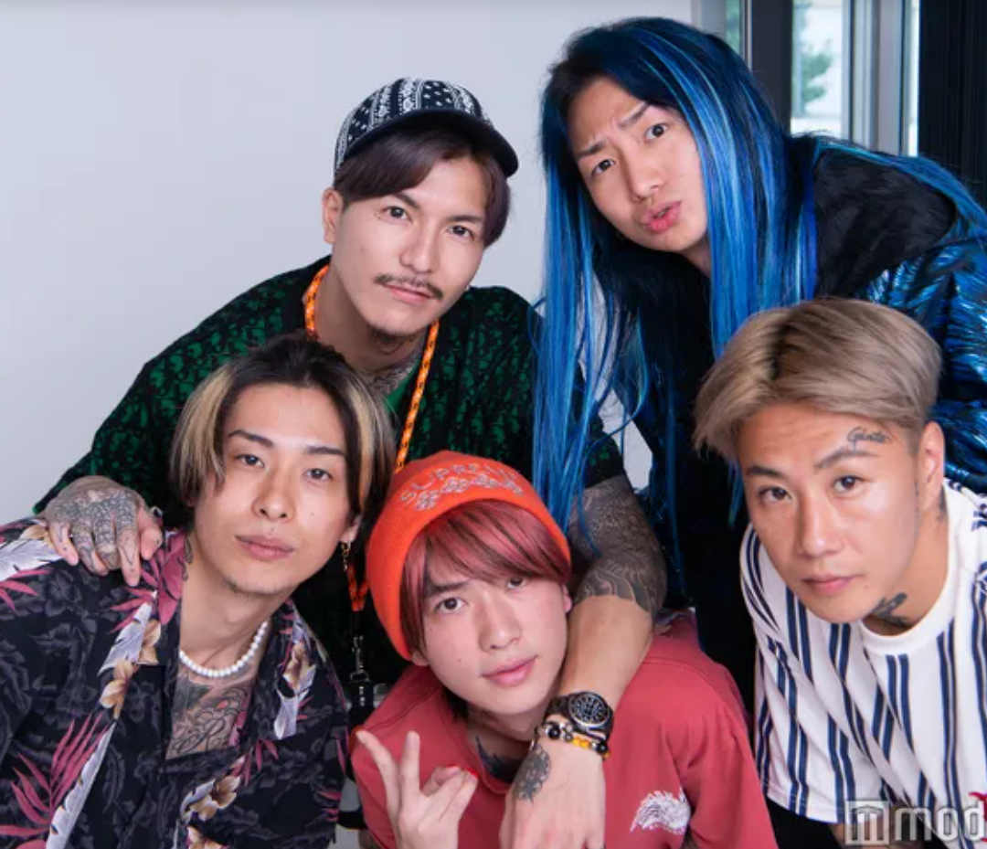 レペゼンDJ社長、GACKTに煽られ一気飲みしステージ上で泥酔 危険性指摘する声も「何がしたいのか」