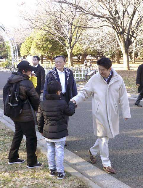 岸信千世氏　公式サイトがまた物議…個人情報を入力しないと入れない