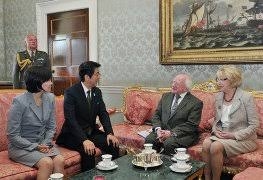 岸信千世氏　公式サイトがまた物議…個人情報を入力しないと入れない