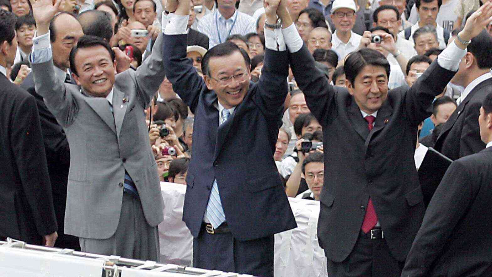 岸信千世氏　公式サイトがまた物議…個人情報を入力しないと入れない