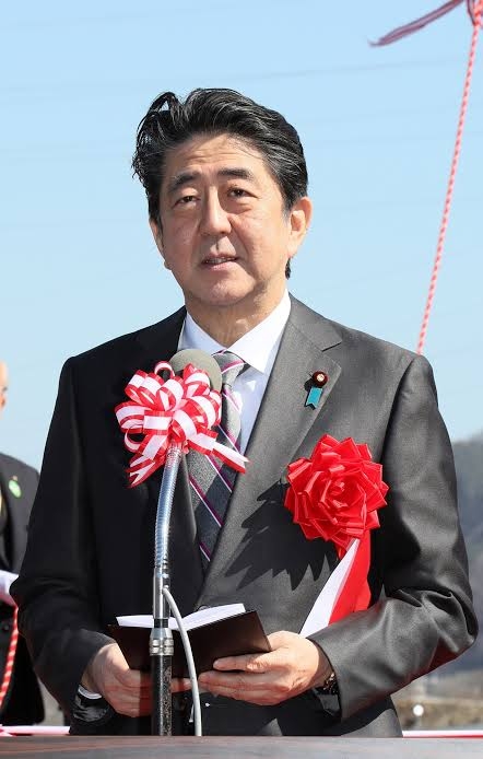 岸信千世氏　公式サイトがまた物議…個人情報を入力しないと入れない