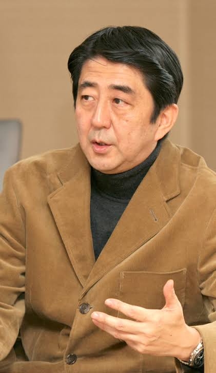 岸信千世氏　公式サイトがまた物議…個人情報を入力しないと入れない