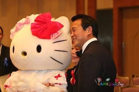 岸信千世氏　公式サイトがまた物議…個人情報を入力しないと入れない