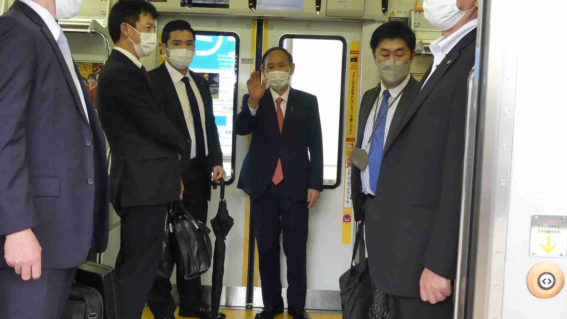 岸信千世氏　公式サイトがまた物議…個人情報を入力しないと入れない