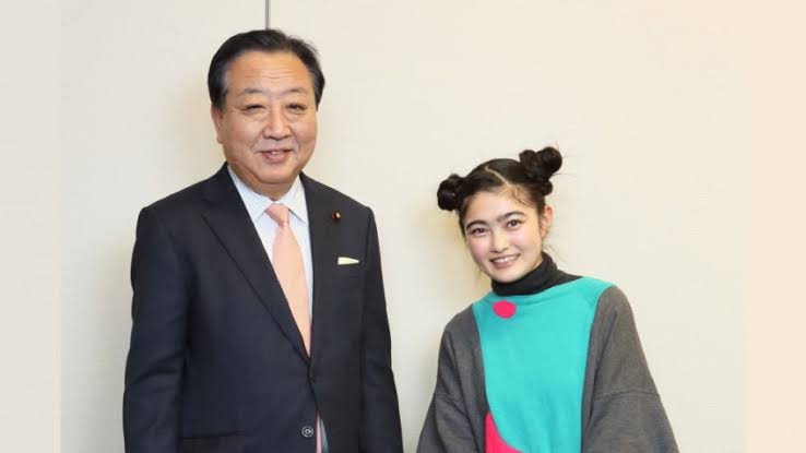 岸信千世氏　公式サイトがまた物議…個人情報を入力しないと入れない