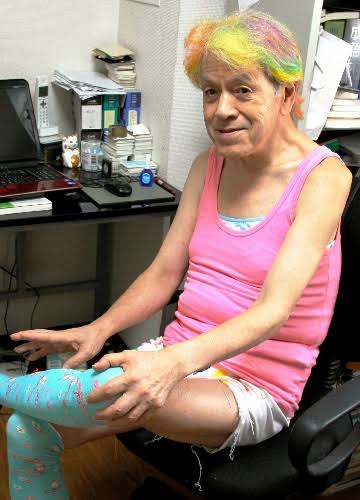 なんだこの衣装…となった芸能人の衣装