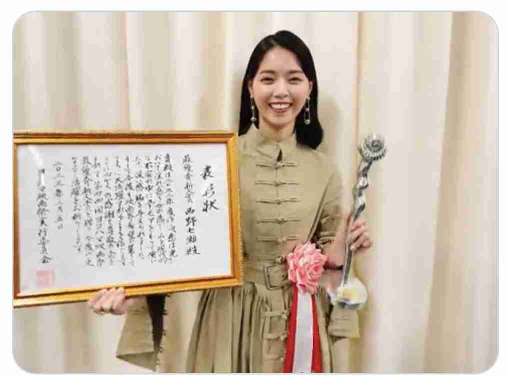 なんだこの衣装…となった芸能人の衣装