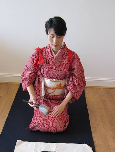 なんだこの衣装…となった芸能人の衣装