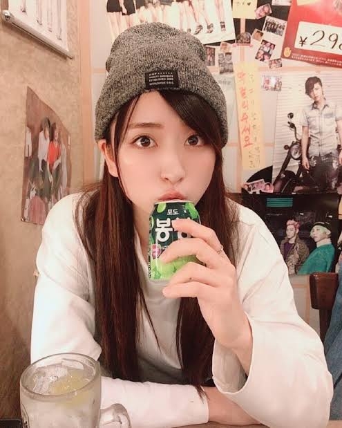 登録者数336万人・28歳美人ユーチューバー　“下半身デブ＆顔デカ＆乳ない”アパレルブランド立ち上げ