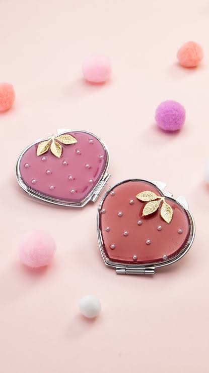 いちごグッズが見たい🍓