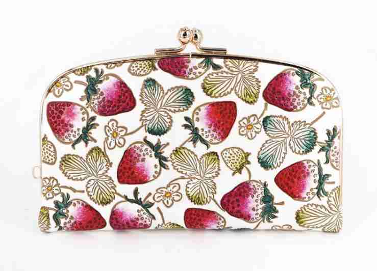 いちごグッズが見たい🍓