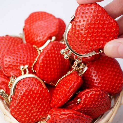 いちごグッズが見たい🍓