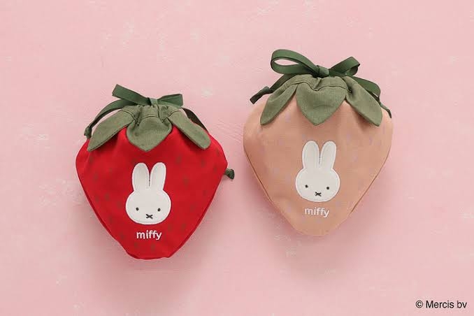 いちごグッズが見たい🍓