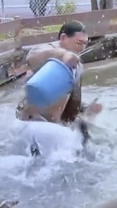 「スッキリ」生中継で那須どうぶつ王国が「厳重に抗議」オードリー春日がペンギン池進入