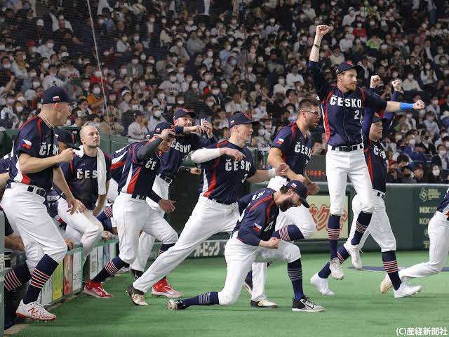 【WBC】佐々木朗希が死球のおわびに両手いっぱいのお菓子「なんというジェントルマン」チェコ監督感激