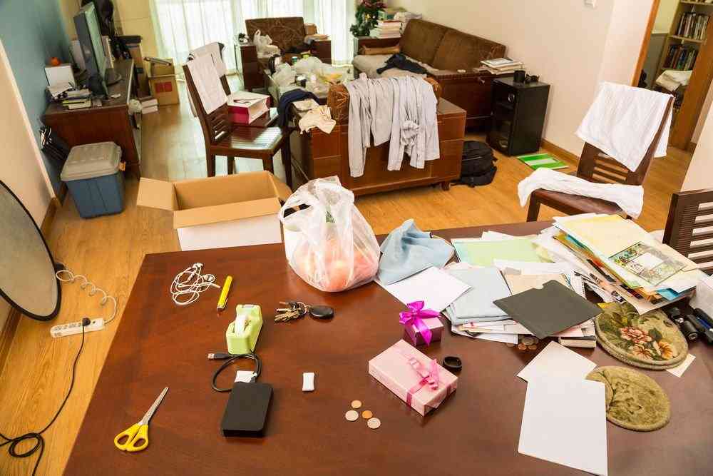 ゴミ屋敷や汚部屋ではないけれど、汚い家