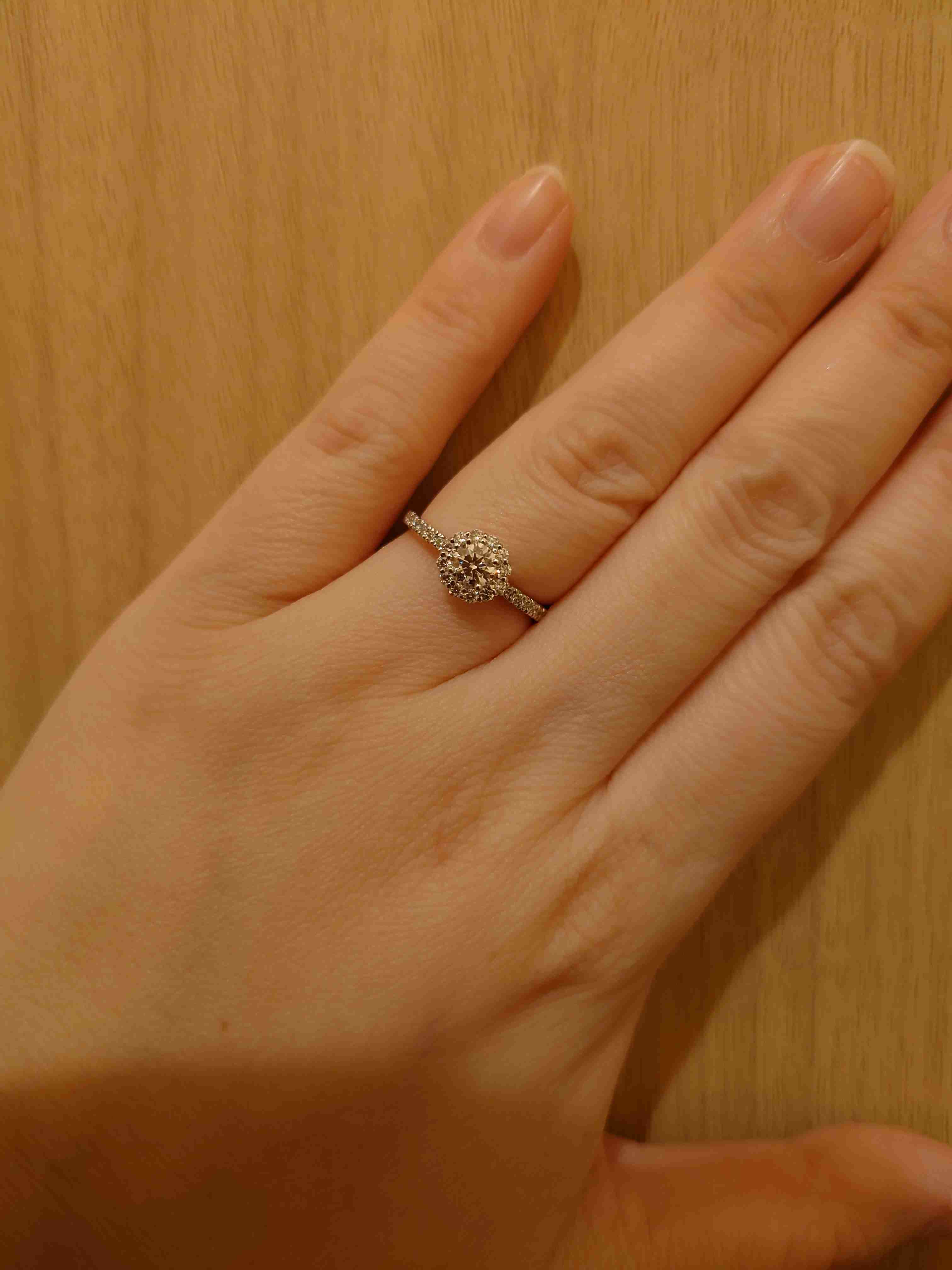 みんなの婚約指輪見せて！(結婚指輪も可)