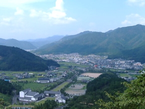 妊婦健診で休みます→事業所に10万円　会社も社員も「気兼ねなく」　市が全国初の奨励金／兵庫・丹波市