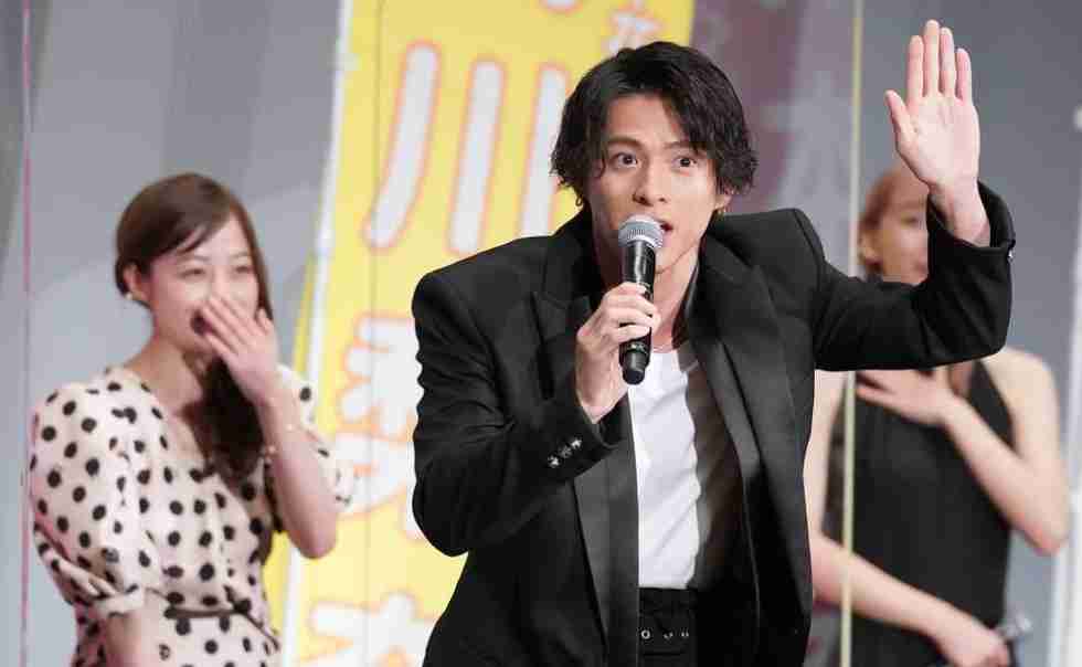 挨拶をする程度の人が気になる