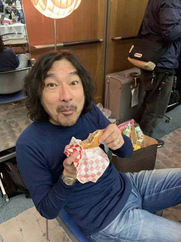 自分に似ている男性芸能人で挨拶