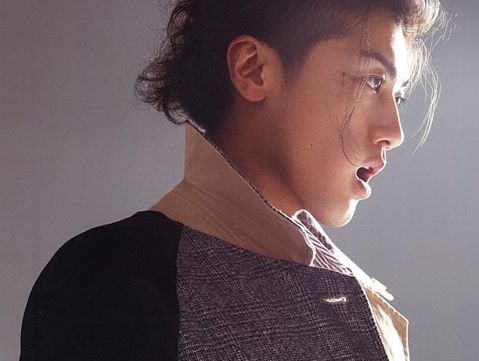 自分に似ている男性芸能人で挨拶