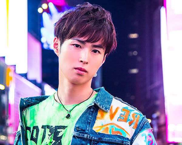 自分に似ている男性芸能人で挨拶