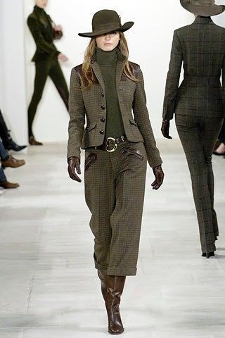 ランウェイの服の画像 街中で着て歩ける服 歩けない服を貼るトピ