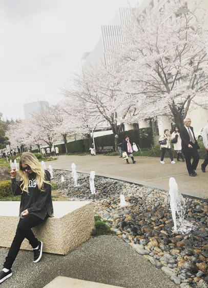 気まずい...米大物ミュージシャンのトラヴィス・スコット、東京の街中に降臨するも「誰にも気付かれず」苦笑い