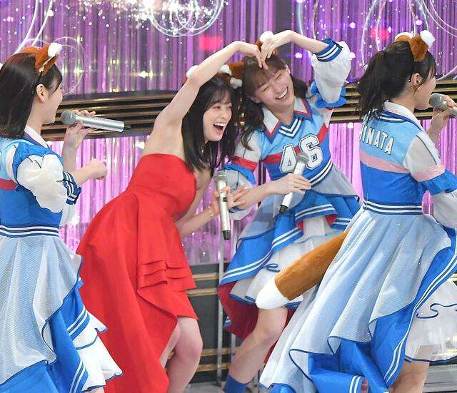 【巨人】橋本環奈リベンジ始球式でワンバン投球　戸郷翔征に指導受け「すごくぜいたくな時間」
