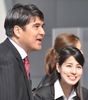 「親が入社式に出席」どう思う？　新入社員の本音と企業側の狙い