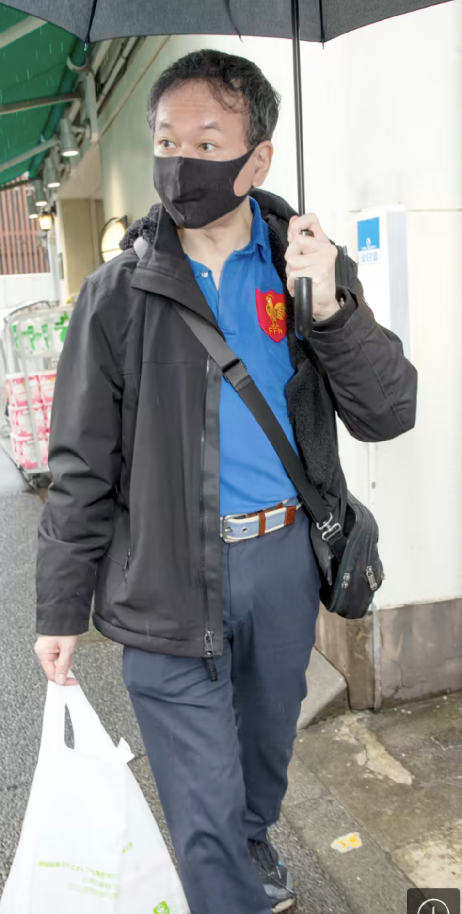 「見たいな。Aさんの胸」テレビ番組に引っ張りだこの安全保障専門家が人妻に送った「卑猥メール」