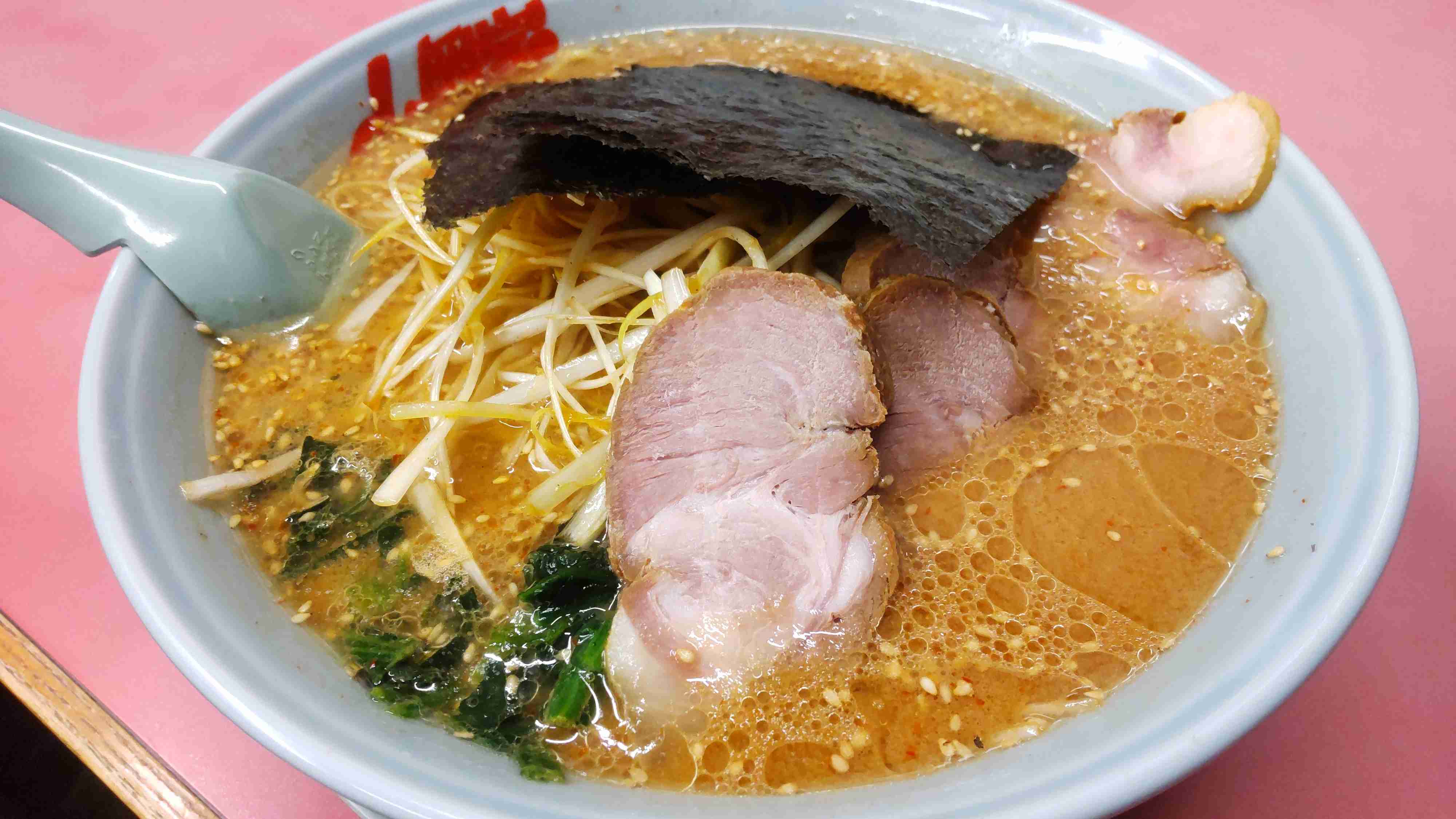 国道沿いにありがちな店