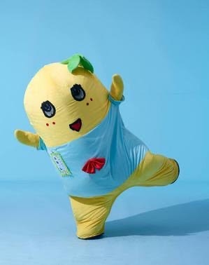 水色のファッションアイテムが集まるトピ