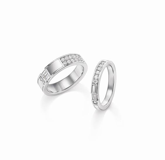 結婚指輪に重ねている指輪(婚約指輪以外)