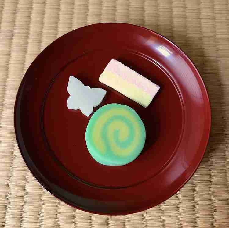 和菓子離れとお茶離れ…“合わせて解決”の新商品が人気　老舗菓子店が奮闘＝静岡・熱海市